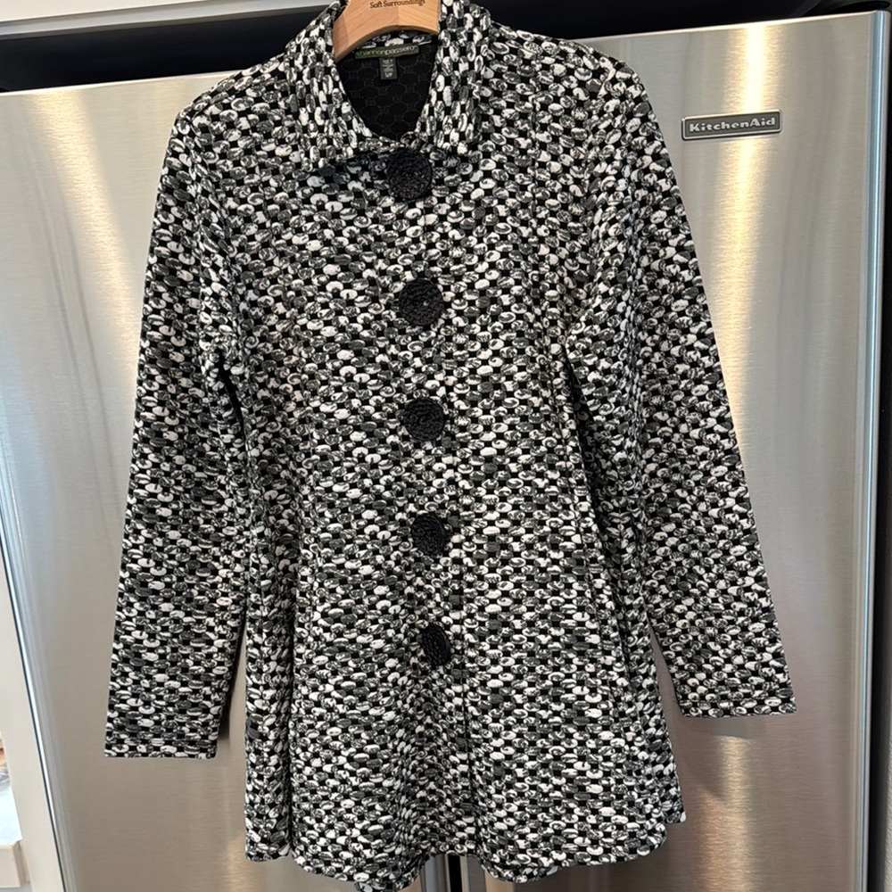 Stylish Black and White Women's Coat S/P